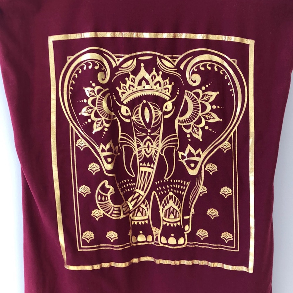 No Boundaries: NWOT vibrant maroon / gold tank top - Picture 2 of 4